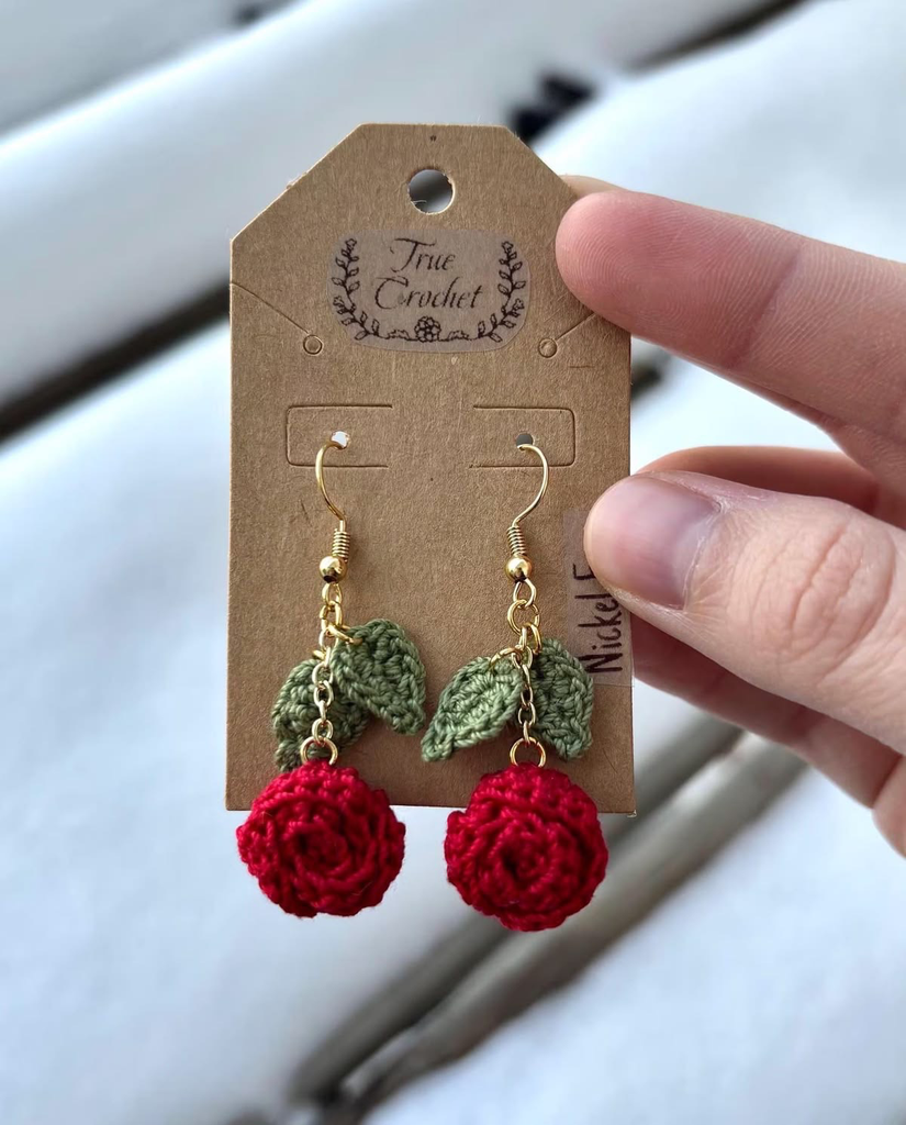 Pendientes de rosas de crochet: joyería floral hecha a mano, sin níquel